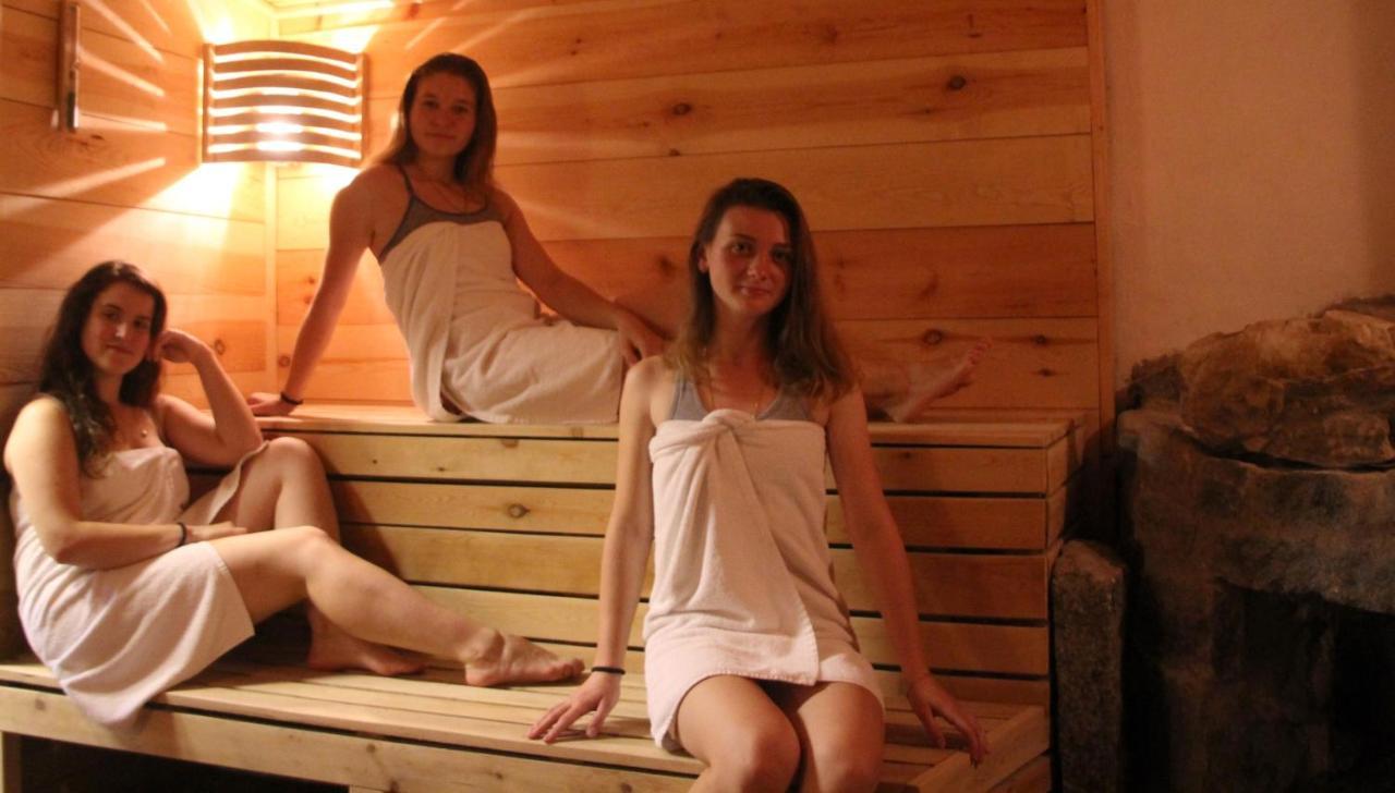 Landhotel Storchenkrug Rühstädt Екстериор снимка