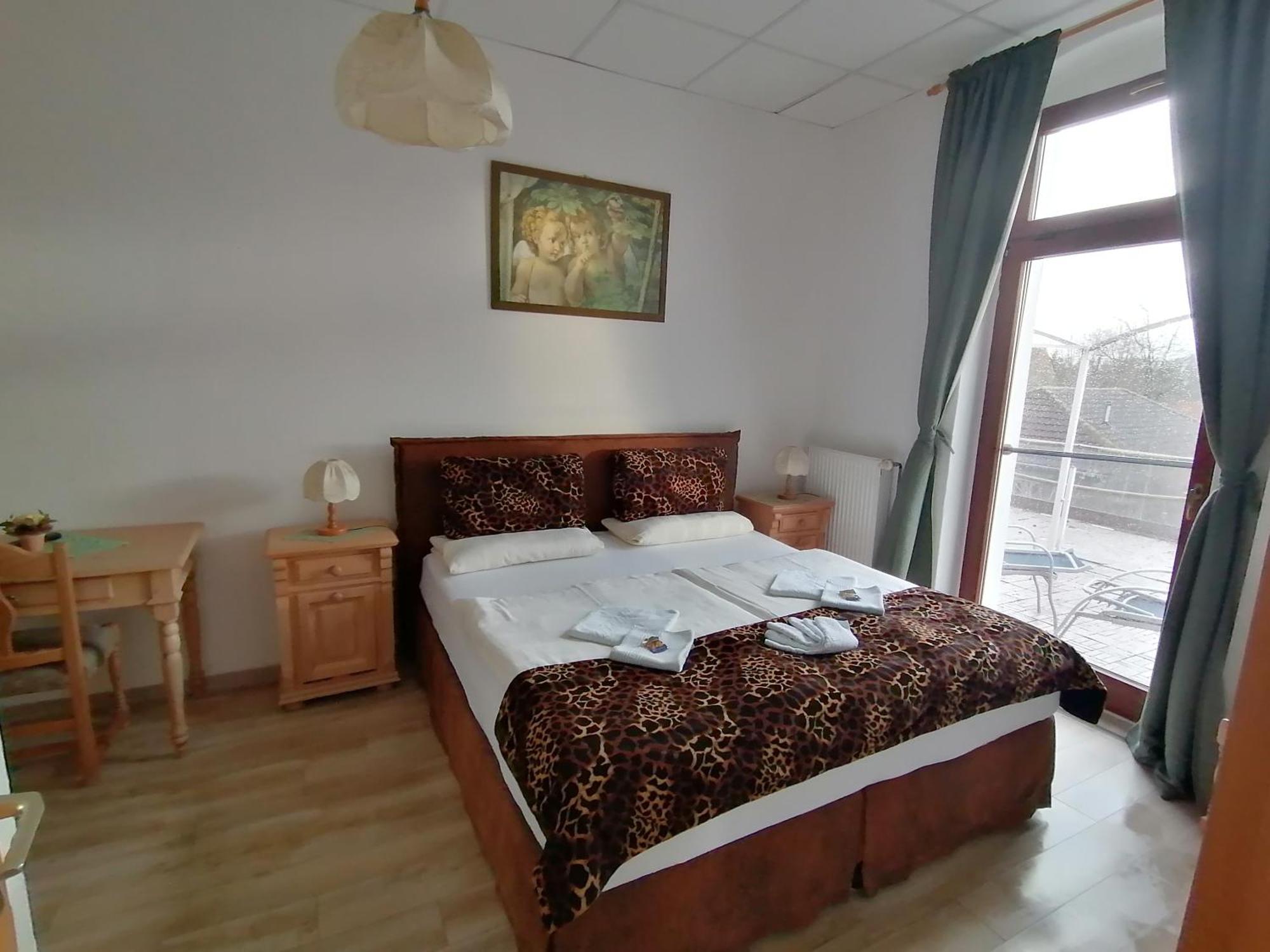 Landhotel Storchenkrug Rühstädt Екстериор снимка